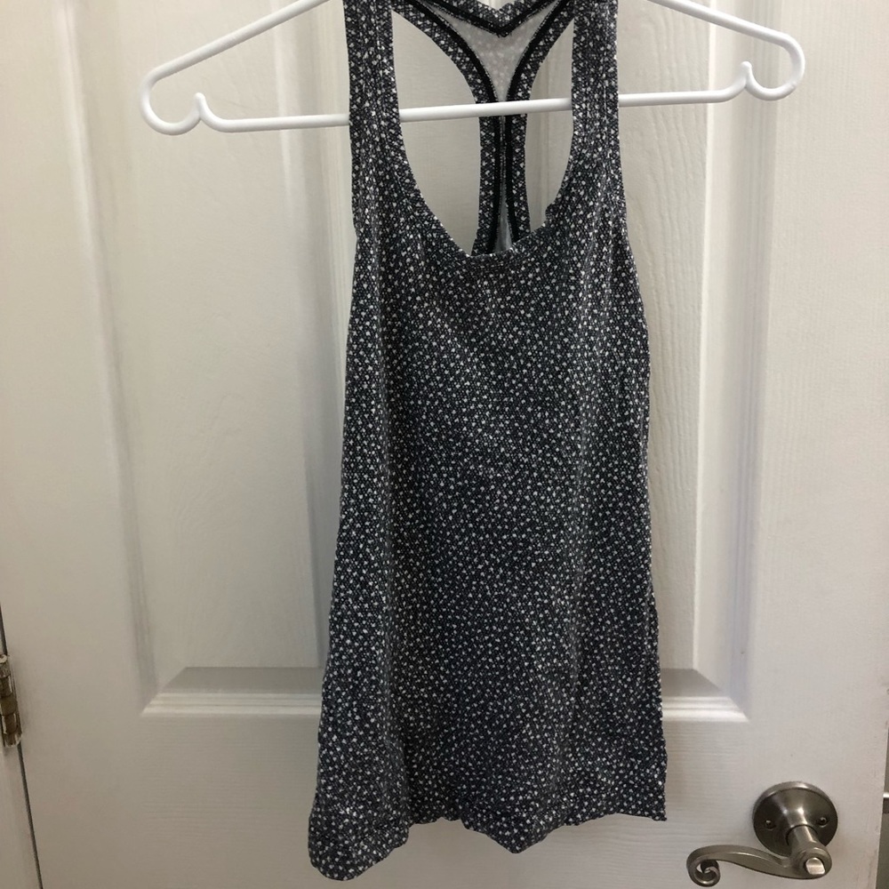 Lululemon top